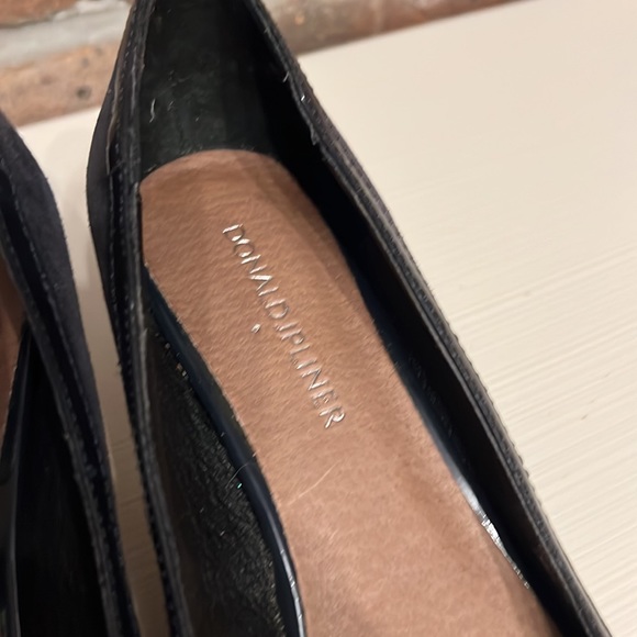 Donald J Pliner Navy heels - Picture 10 of 11